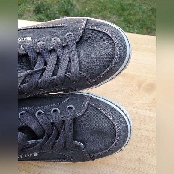 TAOS Women's Size 7 Gray Moc Star Sneaker Indigo Distressed Canvas GUC. - Picture 12 of 12